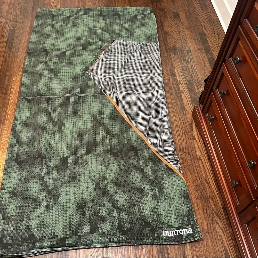 PBteen/Burton Collection Snowboard Jacket Duvet Cover &‎ 2Shams-See Measurements